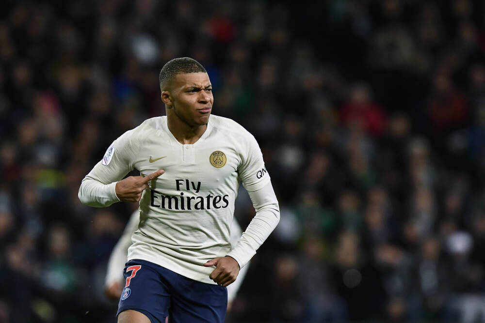   每日一句丨珍视自己的每一步脚印